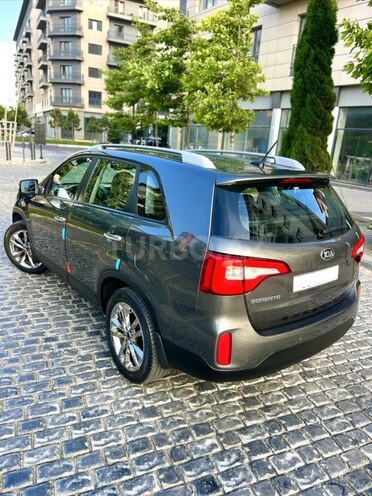 Kia Sorento-4