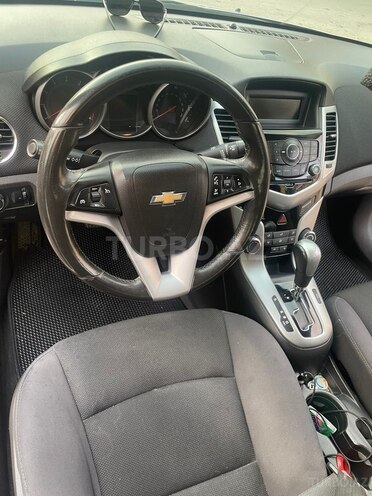 Chevrolet Cruze-6