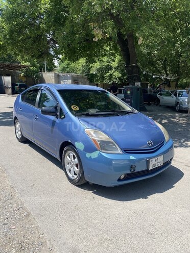 Toyota Prius-2