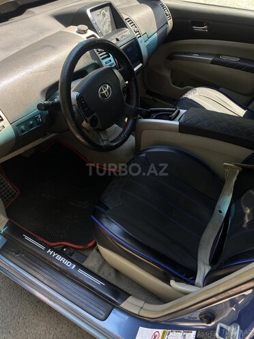 Toyota Prius-7