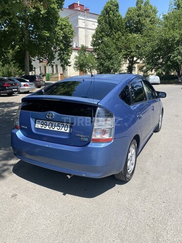 Toyota Prius-4