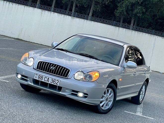 Hyundai Sonata-1