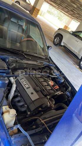 BMW 525-9