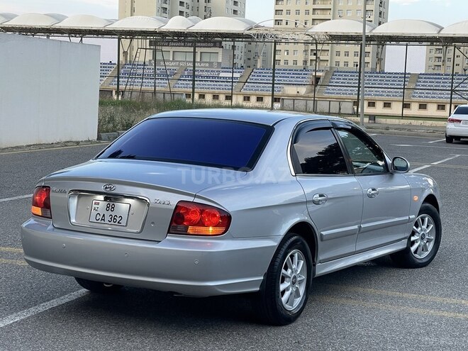 Hyundai Sonata-8