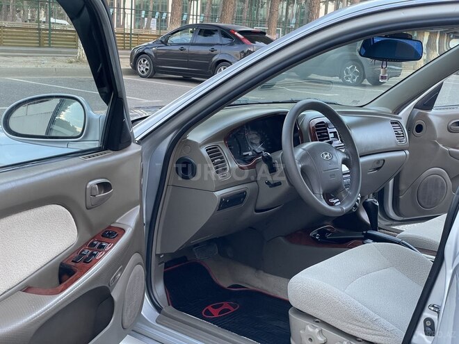 Hyundai Sonata-17