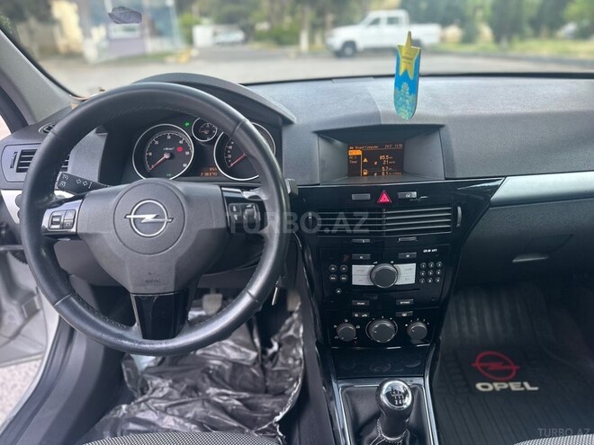 Opel Astra-13
