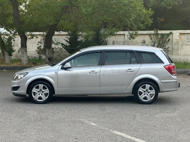Opel Astra-11