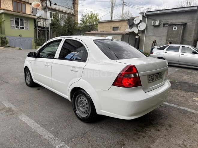 Chevrolet Aveo-6