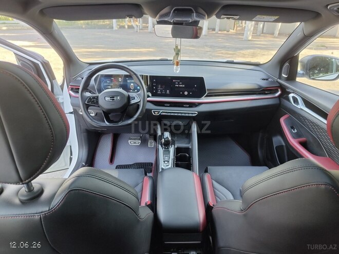 Geely Coolray-10
