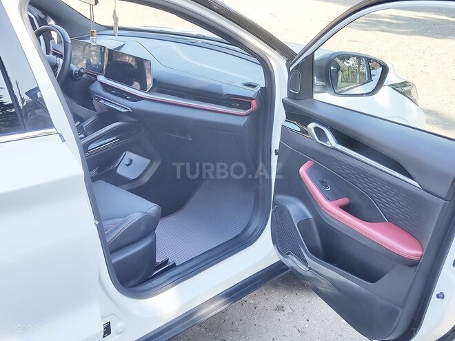 Geely Coolray-19