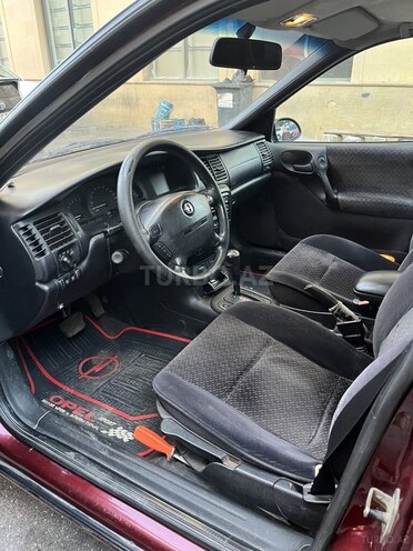 Opel Vectra-8