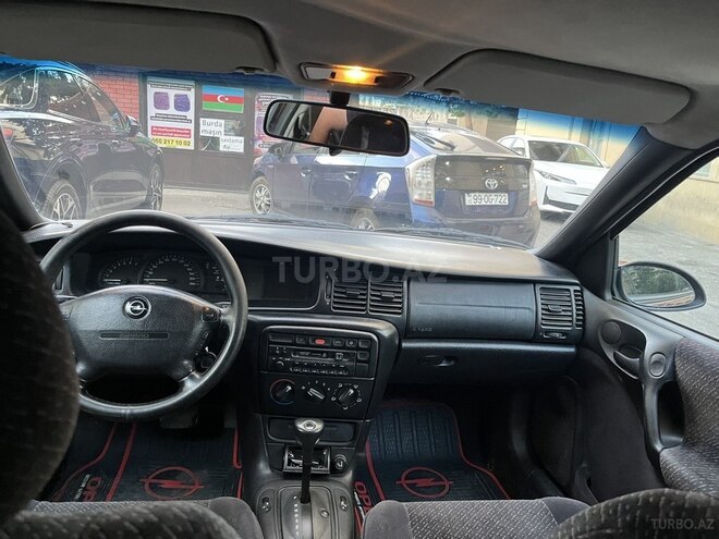 Opel Vectra-9