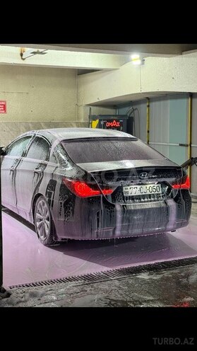 Hyundai Sonata-5
