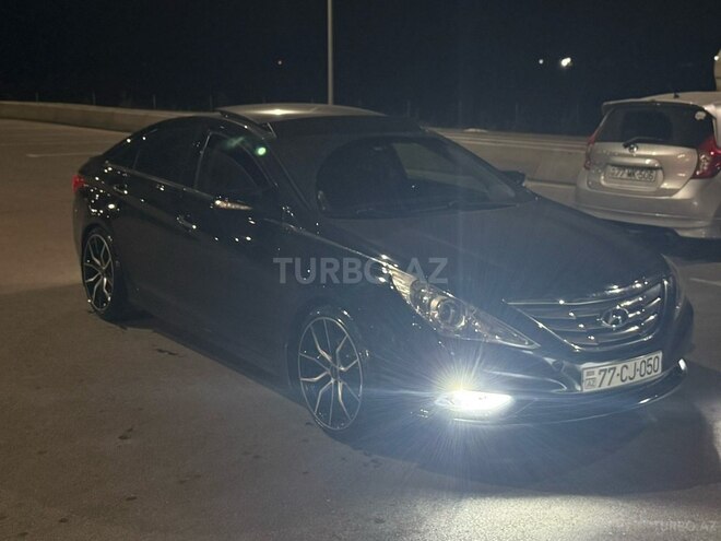 Hyundai Sonata-15