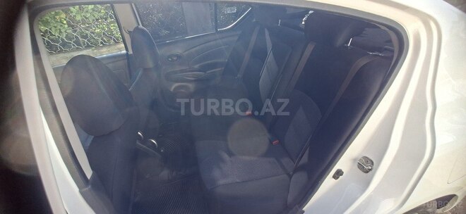 Nissan Sunny-14