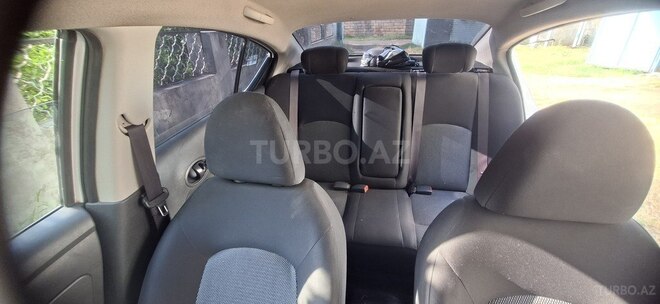 Nissan Sunny-15