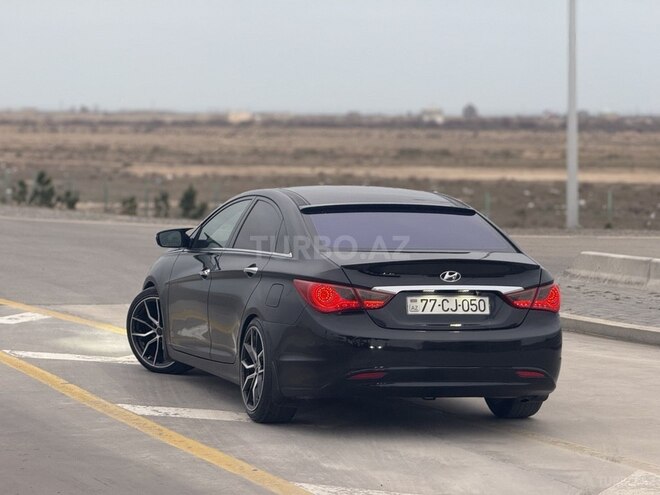 Hyundai Sonata-8