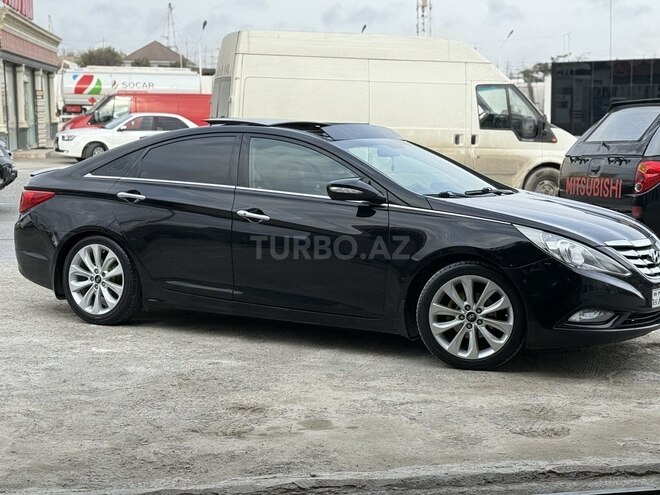 Hyundai Sonata-4