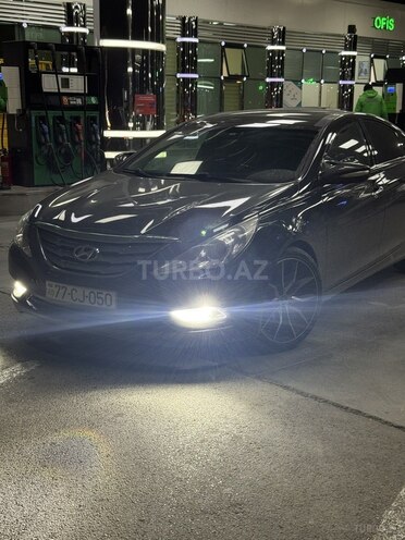 Hyundai Sonata-9