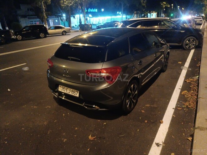Citroen DS5-4