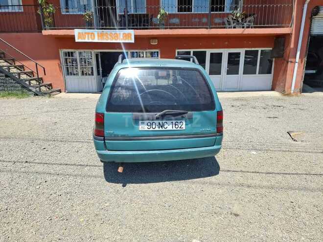 Opel Astra-2