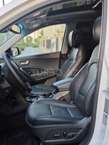 Hyundai Santa Fe-10
