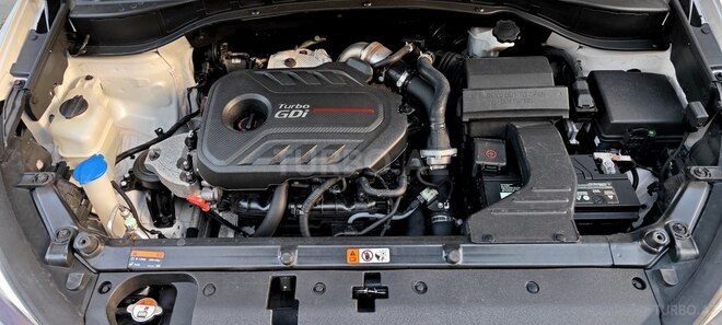Hyundai Santa Fe-15
