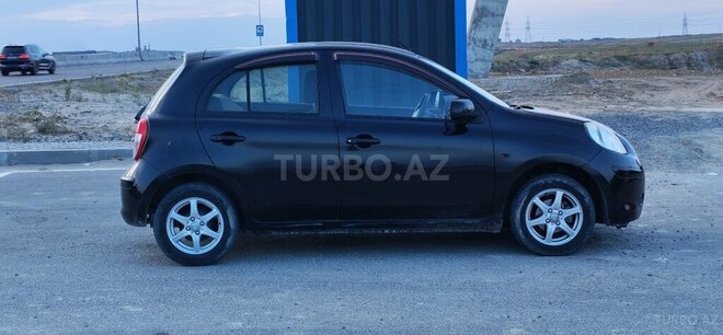 Nissan March-3
