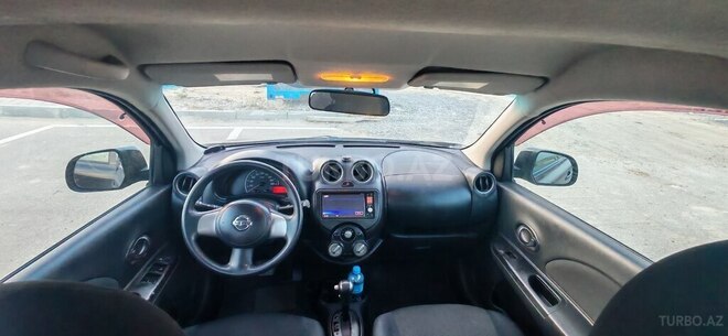 Nissan March-5