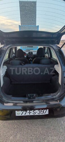 Nissan March-6