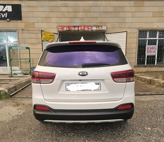 Kia Sorento-4