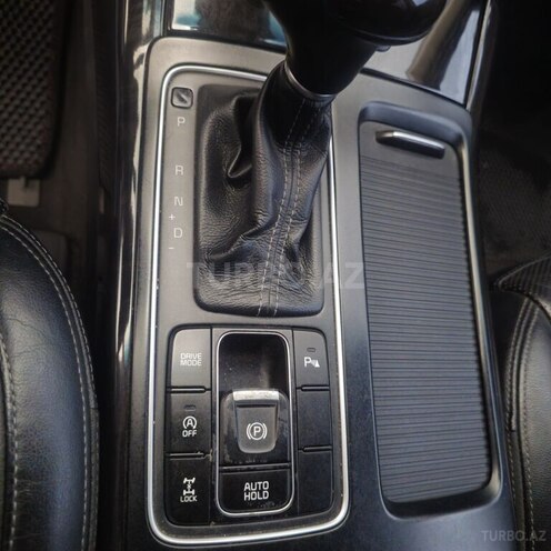 Kia Sorento-8