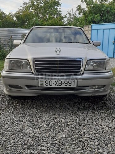 Mercedes C 240-1
