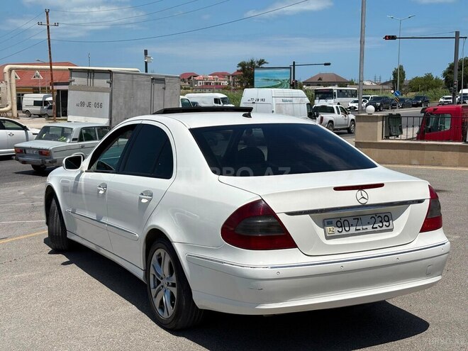 Mercedes E 220-2