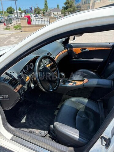 Mercedes E 220-3