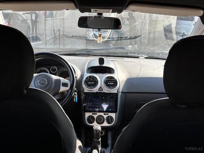 Opel Corsa-13