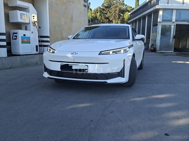 Changan Qiyuan A05-5