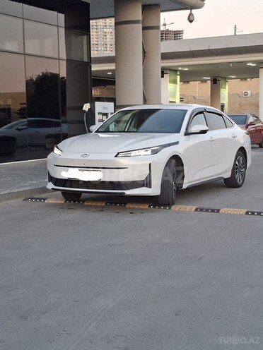 Changan Qiyuan A05-1