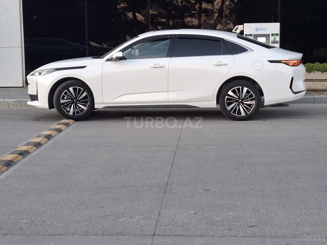 Changan Qiyuan A05-6