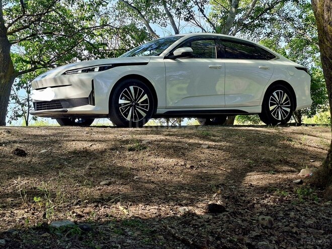 Changan Qiyuan A05-12