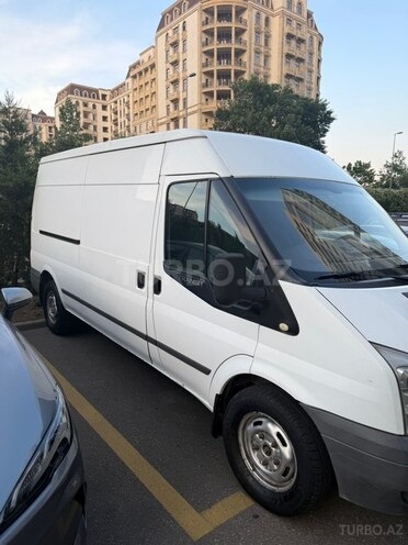 Ford Transit-3