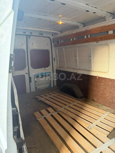 Ford Transit-6
