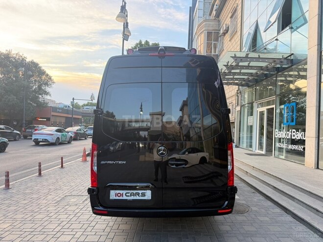 Mercedes Sprinter 516-8
