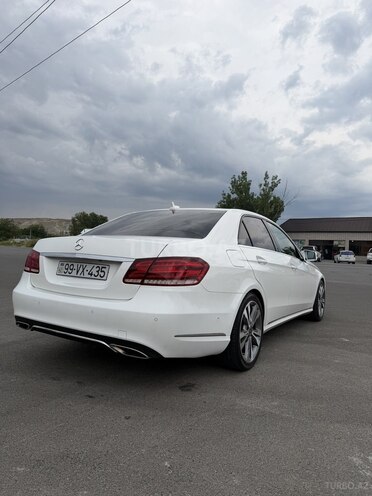 Mercedes E 220-13