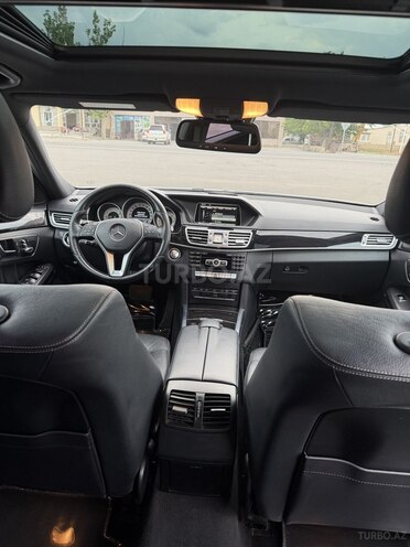 Mercedes E 220-10