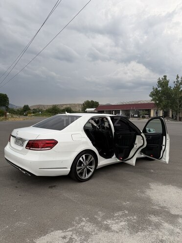 Mercedes E 220-5