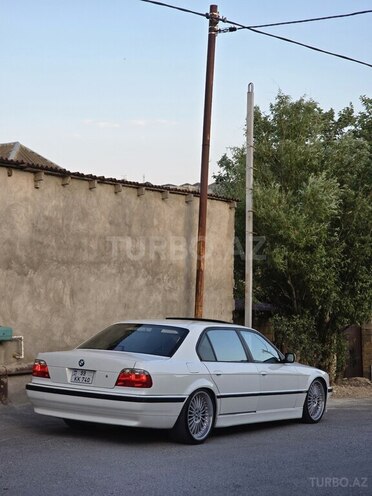 BMW 728-5
