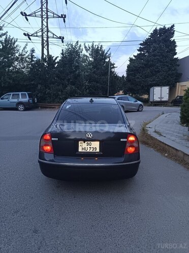 Volkswagen Passat-2