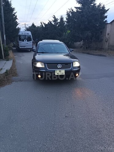 Volkswagen Passat-1
