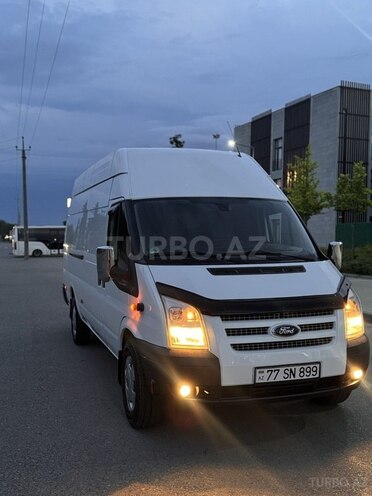 Ford Transit-5